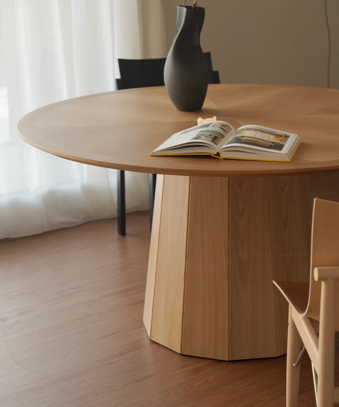 GATHERING ROUND TABLE  Ziinlife Modern Design Furniture Hong Kong  150 cm