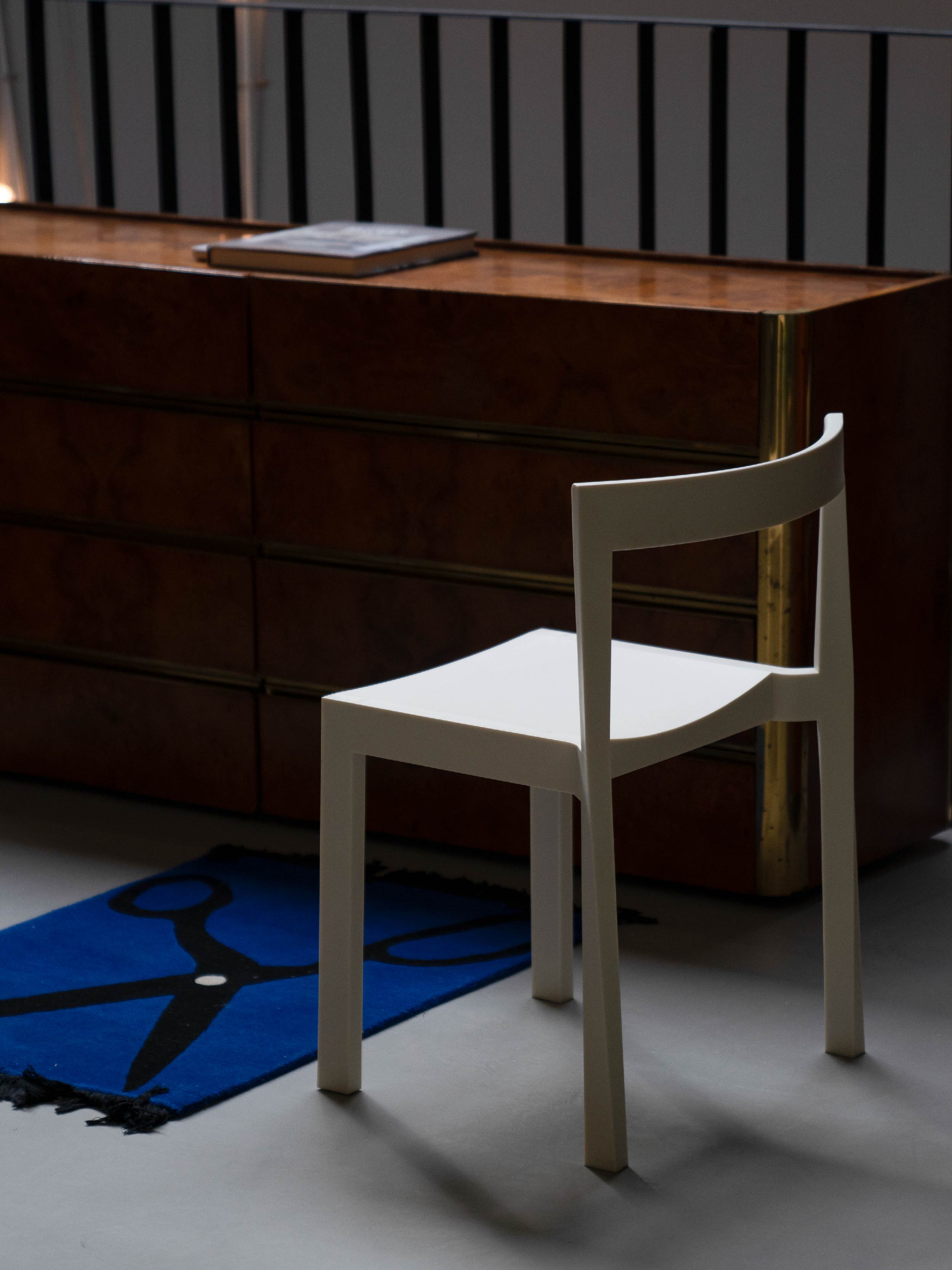 MOBIUS CHAIR LITE  Ziinlife Modern Design Furniture Hong Kong White